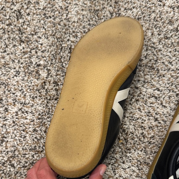 Veja Black and Cream Men's Sneakers - Picture 5 of 6